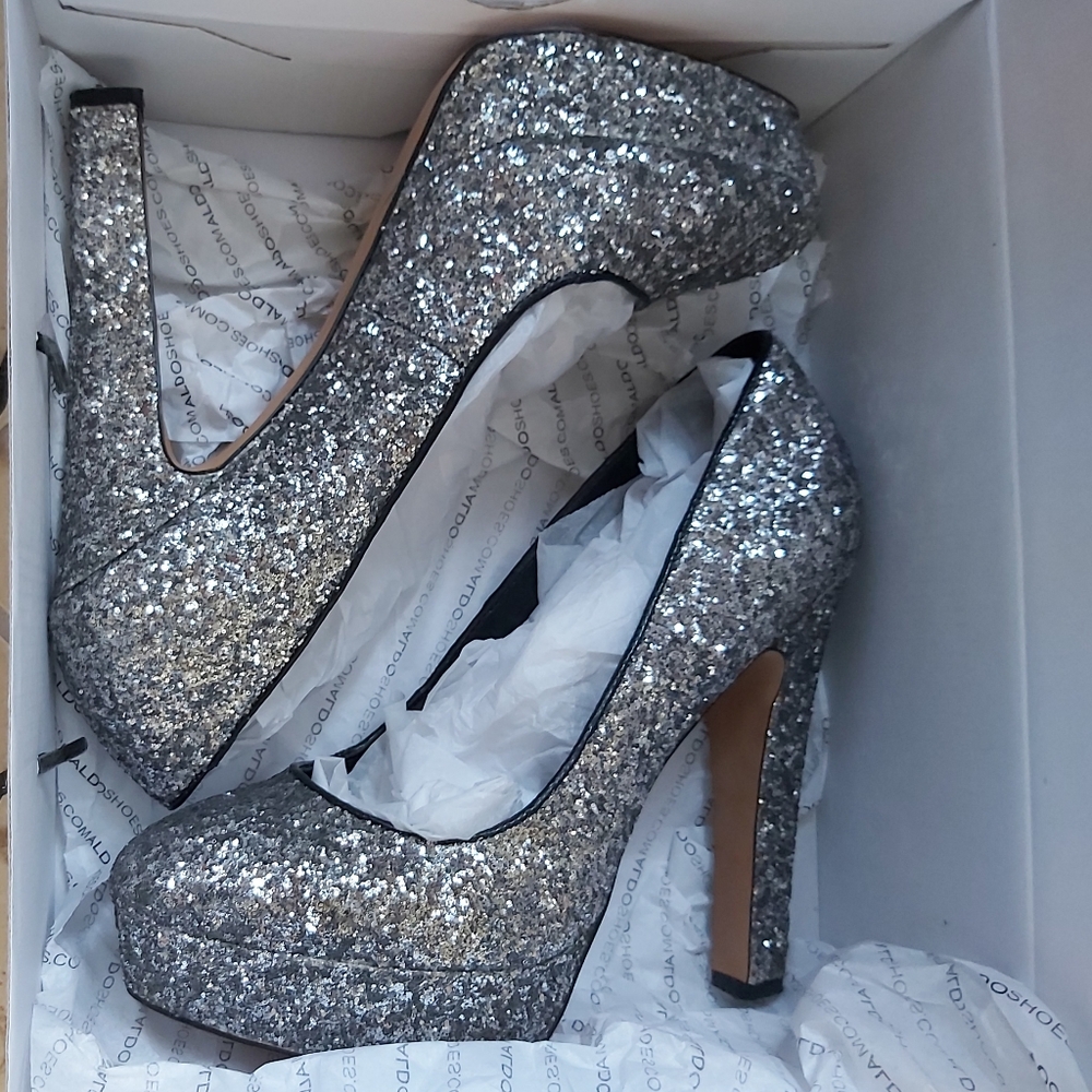 Aldo Silver Glitter Platform Heels - Picture 5 of 8